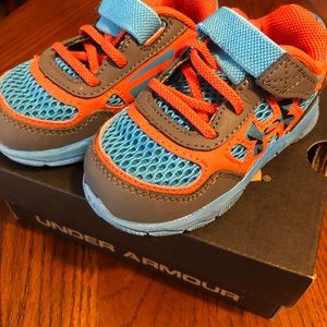 Baby boy size 4 Under Armour tennis shoes